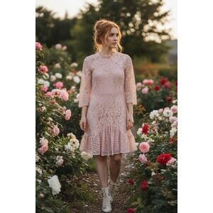 Chi Chi London Emberly Lace Dress 6 Rose Pink NWT Sweetheart Fit Flare Romantic